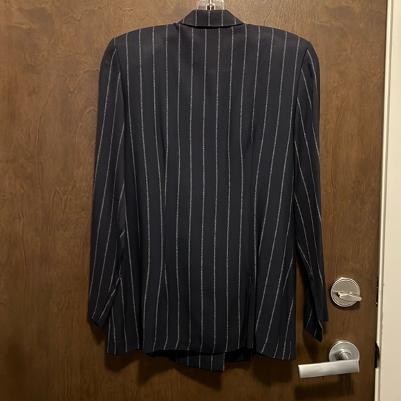 Emblem - Navy Pinstripe Rayon-blend 3 in 1 (Blazer Pant Skirt) Suite - Size 7 - Picture 10 of 13